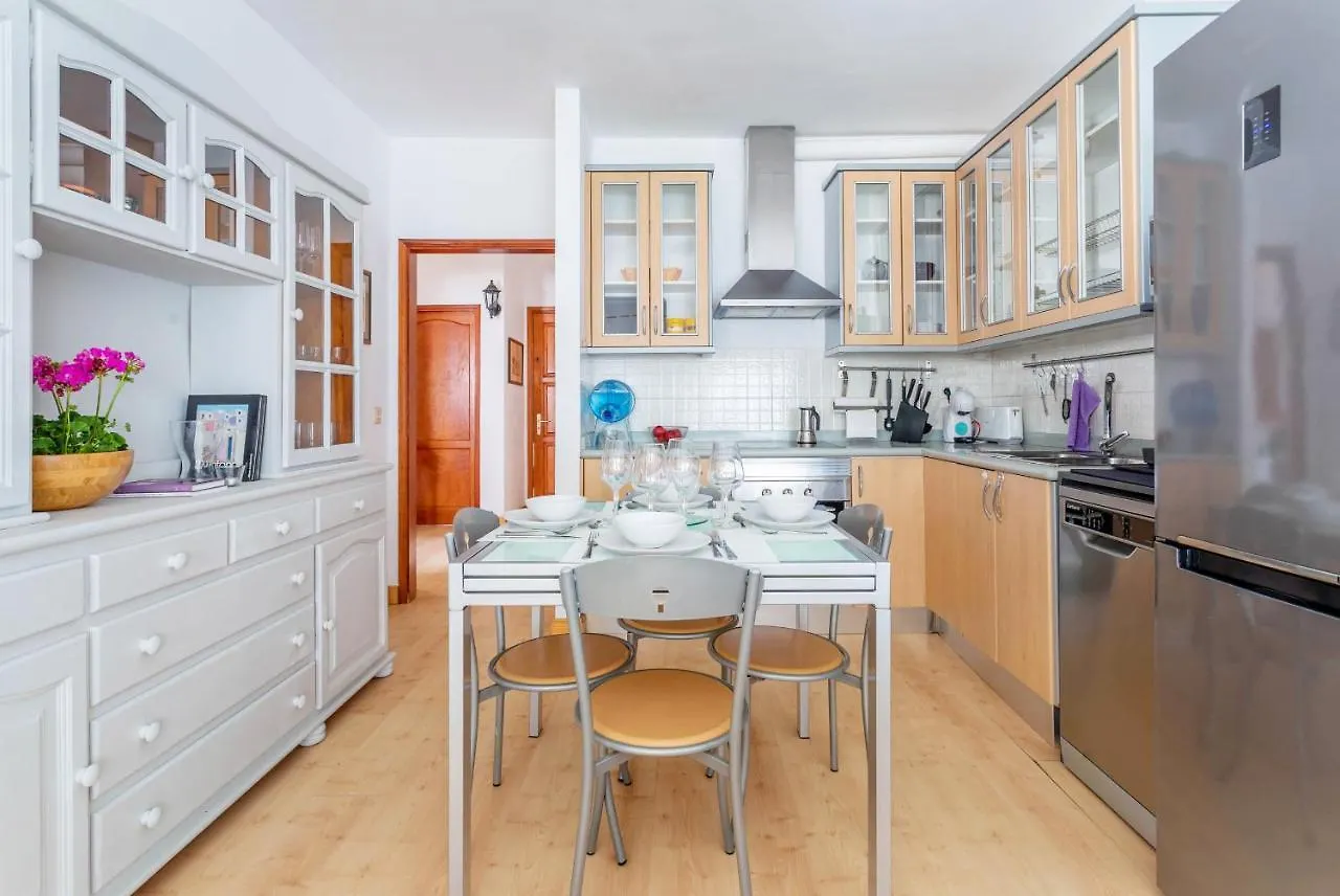 Summer Dreams Beach House Villa Playa Honda  Semesterbostad